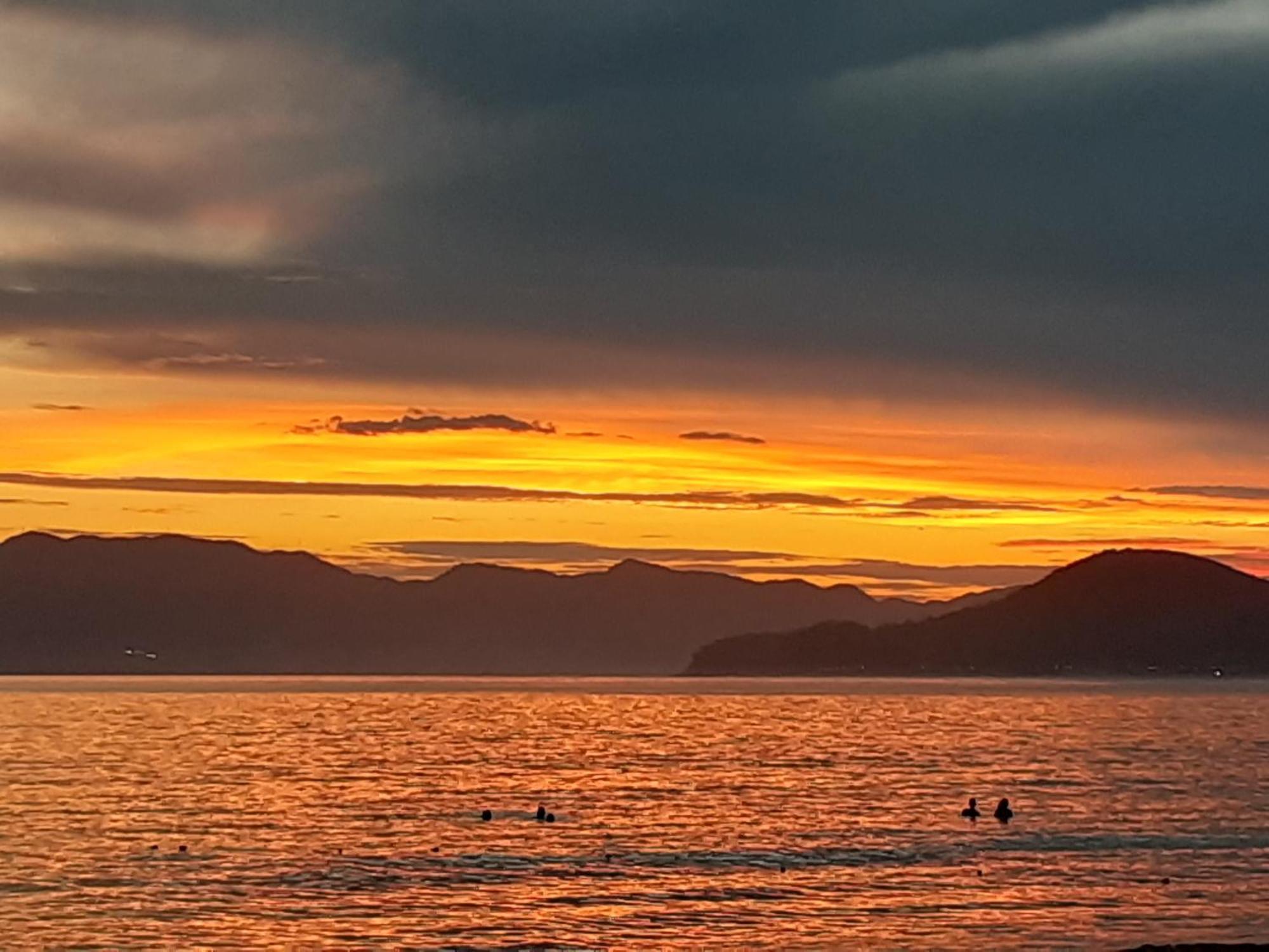 A Ver O Mar Suites Cocanha Caraguatatuba Εξωτερικό φωτογραφία